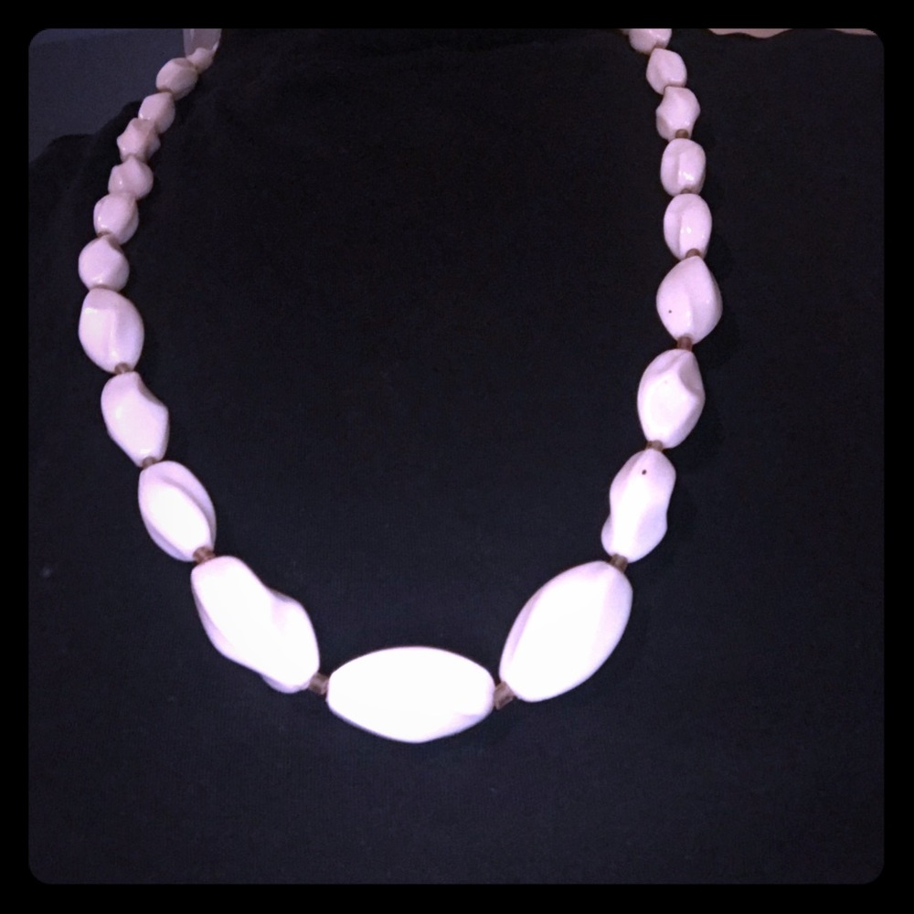 white beaded 18” carved-look acrylic graduated bead size necklace Barbie Vintage